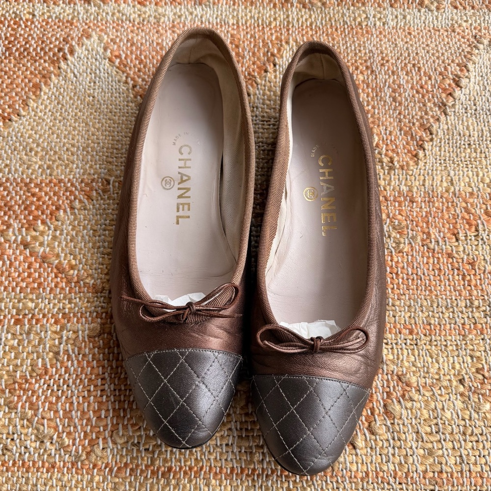 Vintage Chanel ballet flats bronze metallic quilted cap toe bow trim 38.5 - Picture 3 of 13